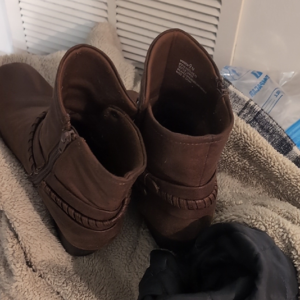 Brown Ankle Boots with Braided Detail